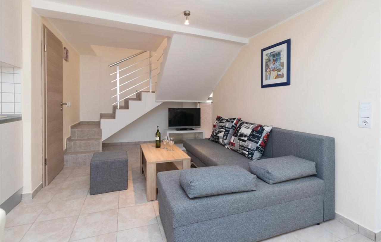 Gorgeous Home In Zadar With Wifi Exterior photo